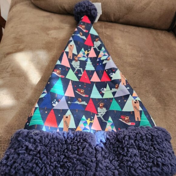 Disney Star Wars Holiday Hat - Picture 2 of 2